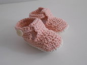 Sandalini bebè fatti a mano in cotone rosa e bianco, idea regalo.