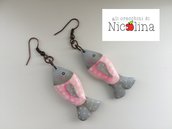 Orecchini pesciolini in cartapesta rosa/grigi