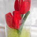 Tulipani rossi all'uncinetto in vaso di vetro - fatto a mano