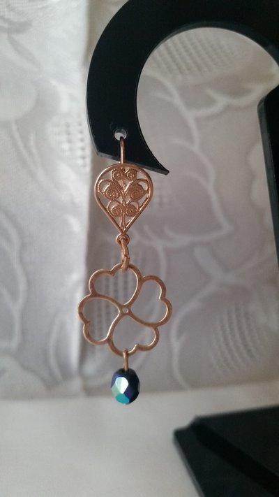Orecchini Pendenti A Foglia Vuota: Placcati Oro 18K, Grandi E Di Carattere