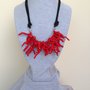 Collana in rosso modello "Ariel"