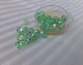 Perle di vetro iridescente, scatola di 50 pezzi