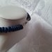 Collana girocollo fatta da tondini in legno blu 