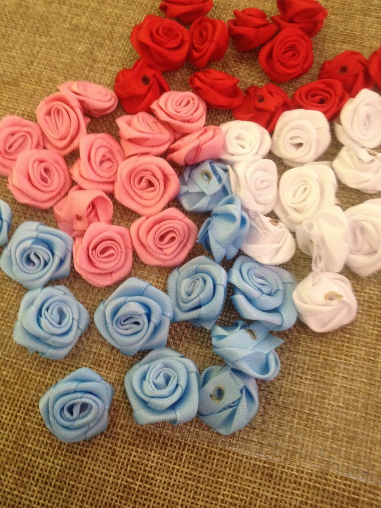 12 roselline in raso per decorazione - Materiali - Per il fai da