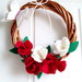 Ghirlanda rose handmade  feltro fuori porta natale regalo misshobby.com doni e bomboniere pannolenci fiori