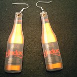 Orecchini a forma di bottiglia di birra "Judas" fatti a mano con le lattine in alluminio