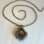 collana con ciondolo di Occhio di tigre