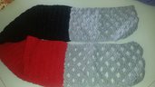 Sciarpa in lana nera, rossa e grigio laminato