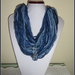 Collana Scaldacollo, lana sfumata blu e pietra
