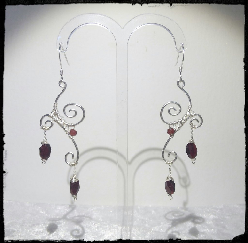 925 Orecchini Argento Sterling Rubino Marcasite Natural Gemma
