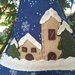 Natale - Albero di feltro blu con paesaggio innevato