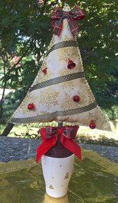 Natale - albero in tessuto dorato con campanelli rossi