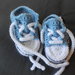 Scarpine crochet  sportive  in lana celeste e bianco , idea regalo.