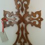 Croce intarsiata in legno, tecnica del traforo