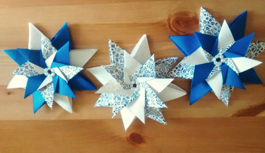 Origami Decorazioni Natalizie.3 Stelle Di Natale Decorazione Natalizia Mandala Albero Di Natal Su Misshobby