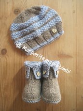 Stivaletti/scarpine e capellino/berretto neonato/bambino lavorati a maglia in lana e alpaca