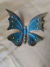farfalla decorata a mano