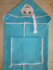 Set accappatoio a mantello FROZEN con treccia 3D + asciugamano mani/viso 