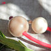 Portachiavi pop - rosso con perle beige