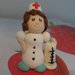 Infermiera con siringa statuina in fimo - miniatura 3d fumetto regalo per infermiere o dottoresse - soprammobile - cake topper