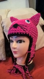 Cappellino a forma di gattino realizzato in lana acrilica creato sia per neonato che per bambino ragazzo e adulto simpatica idea regalo natale
