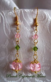Orecchini con perla rosa, cristallo swarovski (rosa e verde)