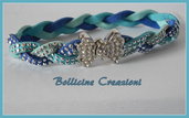Bracciale 3 fili in alcantara con borchie luminoso intrecciato colori blu/azzurro/turchese con chiusura a calamita