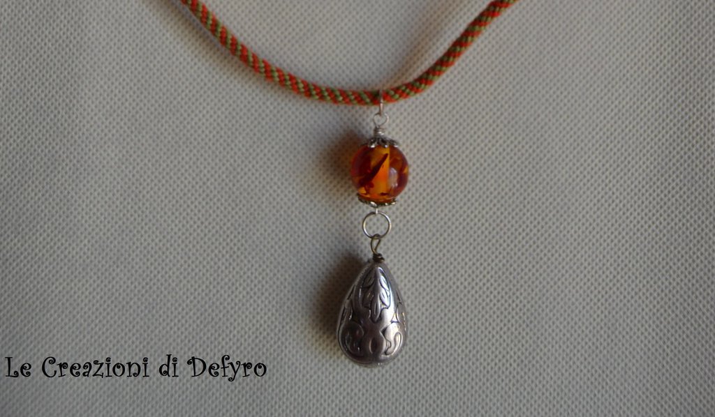 Collana con cristalli e perle austriaci, blu ghiaccio, blu pastello, argento brillante - Italia