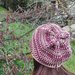 Berretto donna rosa antico, lavorato ai ferri, in lana, elegante e caldo da indossare. Nome : Dotty hat 
