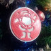 Palle di Natale per addobbi Natalizi decorato con intaglio di Babbo Natale materiale plastico fronte retro bianco rosso