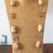 Collana lunga con perle in resina vintage 