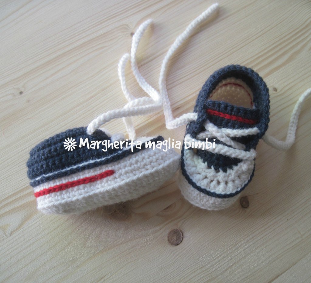 Stivaletti Neonato Uncinetto Fatti A Mano - Lana Per Bambino 0-6 Mesi - Bianco/Rosa/Nero