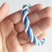 Bracciale spirale Herringbone bianco azzurro blu 