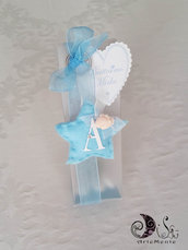 Bomboniere nascita e battesimo portachiavi stellina con piedini e lettera personalizzata confezionata con scatola pvc portaconfetti