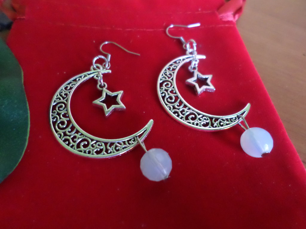 Moschea Di Quba Con Una Falce Di Luna Nel Cielo Sfondo Del Ramadan Medina Arabia Gm1479187924 507249938