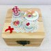 Scatola in legno decorata con miniature 