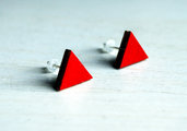 Orecchini triangoli rossi