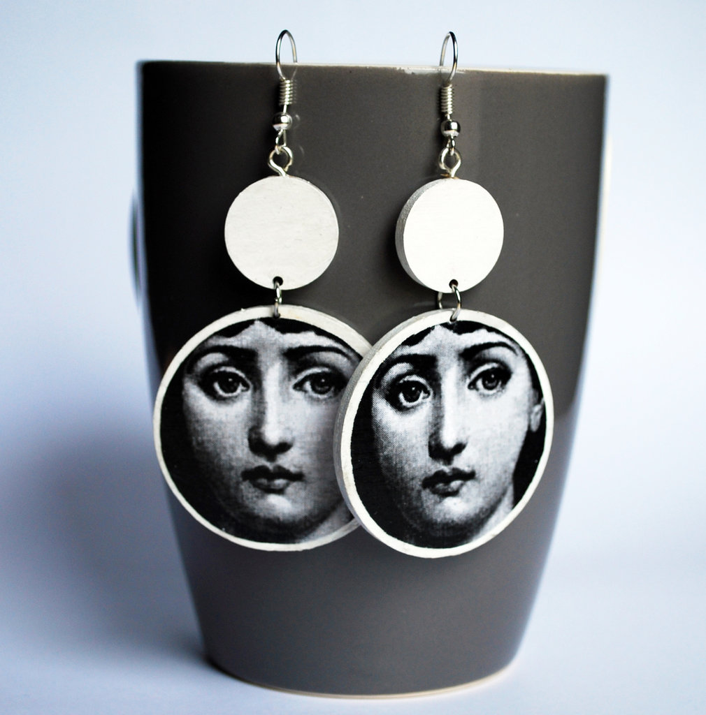 Set di orecchini e collana a forma di cuore / Gioielli d'amore