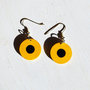 Orecchini Dischi Vintage '70 giallo nero, pendenti in legno
