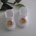 Scarpine bianche / fiore beige neonata fatte a mano uncinetto idea regalo nascita battesimo cerimonia cotone handmade crochet
