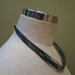 collana girocollo nera, fatta a mano, con materiale di riciclo 