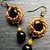 Orecchini con bottoni gioiello vintage in metallo dorato e perline in pasta di vetro nero/giallo scuro opaco