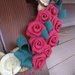 Ghirlanda in legno naturale con rose in yuta rossa