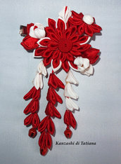 Tsumami kanzashi tradizionale colore rosso, bianco piccolo
