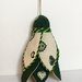 Nappa verde e beige con cuori-decorazione per tende o chiavi
