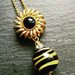Collana con bottone gioiello vintage e perla tigrata in vero vetro di Murano