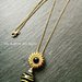 Collana con bottone gioiello vintage e perla tigrata in vero vetro di Murano