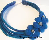 Collana di lana Azzurro-blu Collana di lana Azzurro-blu