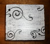 Scatola in legno quadrata dipinta a mano