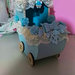Carrozzina porta confetti per nascita, azzurra e panna realizzata a mano
